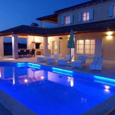 Elegant In Village Pavicini, Istria * Marcana