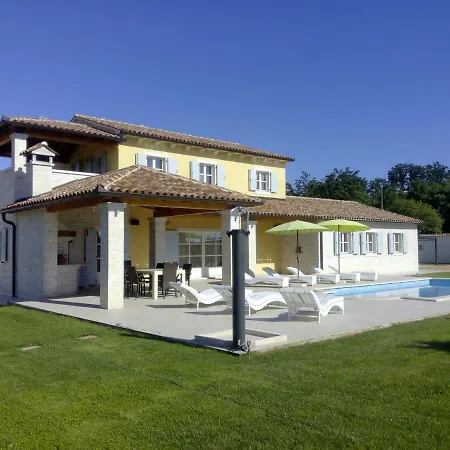 Villa Elegant In Village Pavicini, Istria