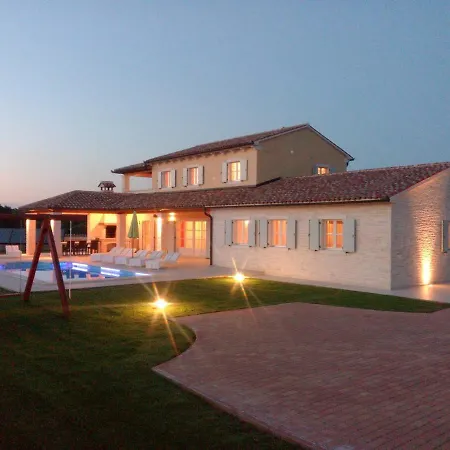 Villa Elegant In Village Pavicini, Istria Marcana