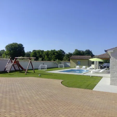 Elegant In Village Pavicini, Istria Villa